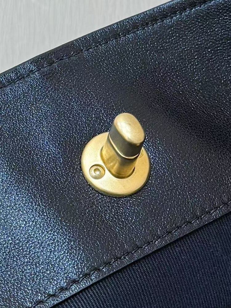 （cc）Chanel 25A hobo