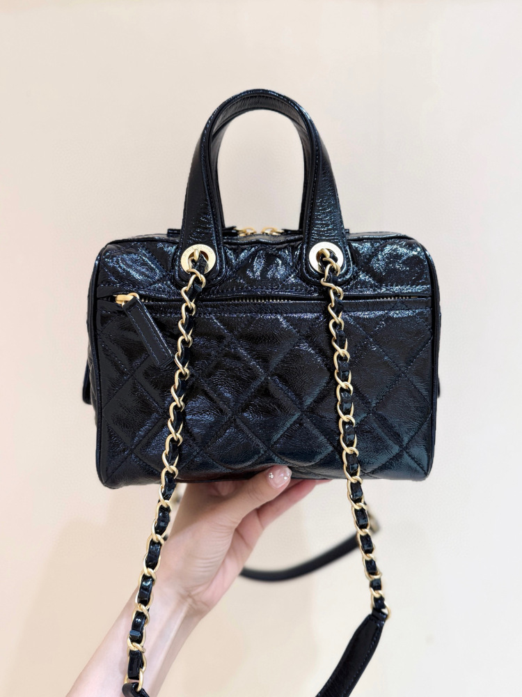 （cc）Chanel 25A Boston bag