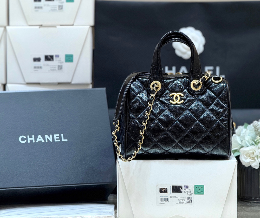 （cc）Chanel 25A Boston bag