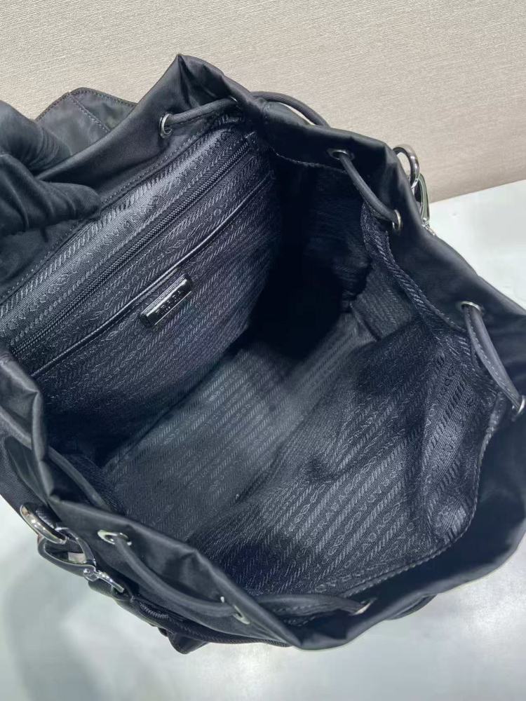 Chanel 25K hobo