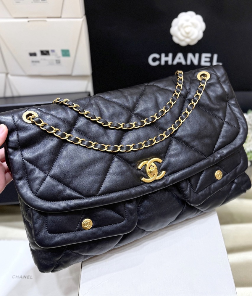 Chanel 25K hobo