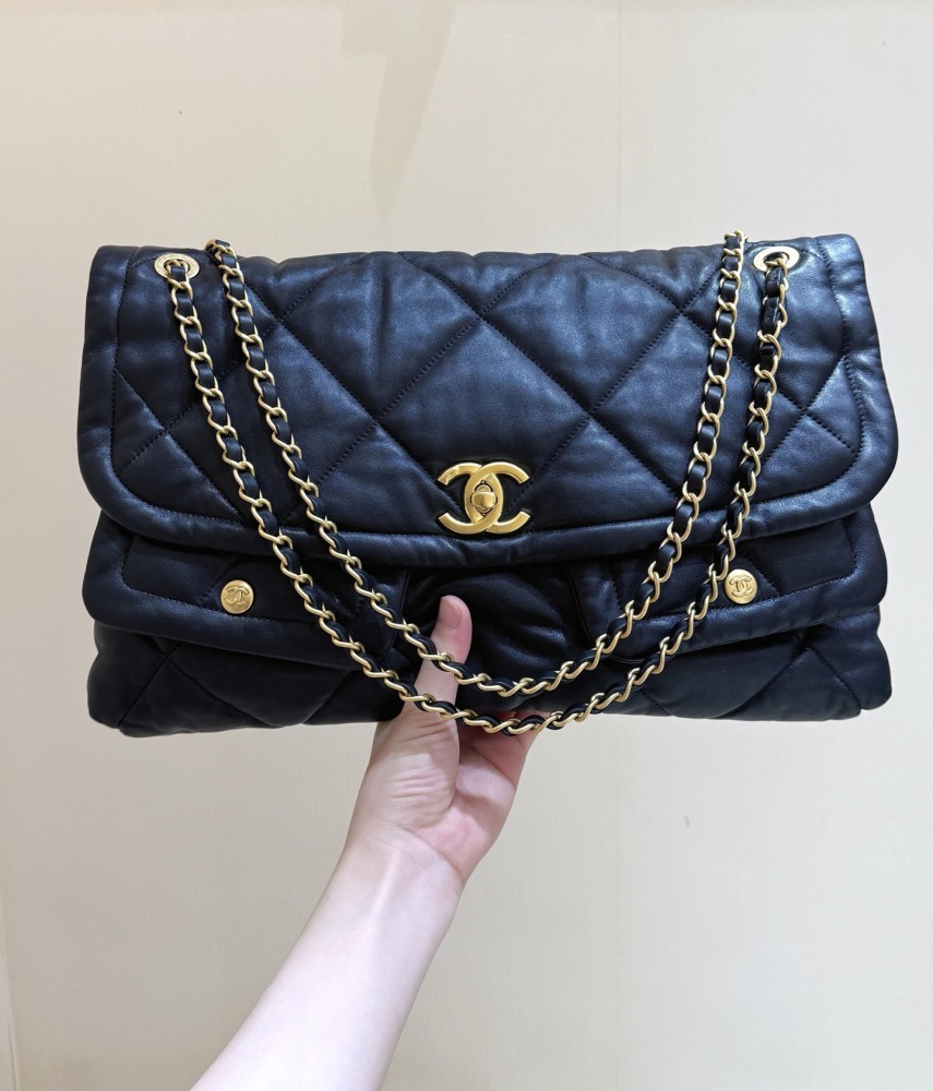 Chanel 25K hobo