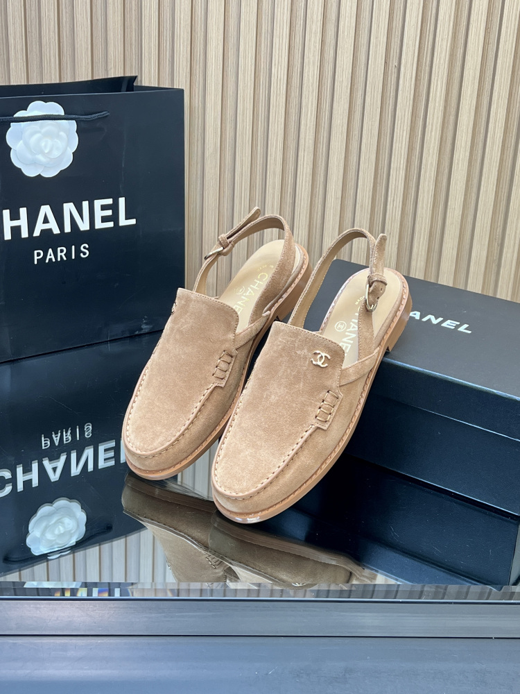 Chanel slipper