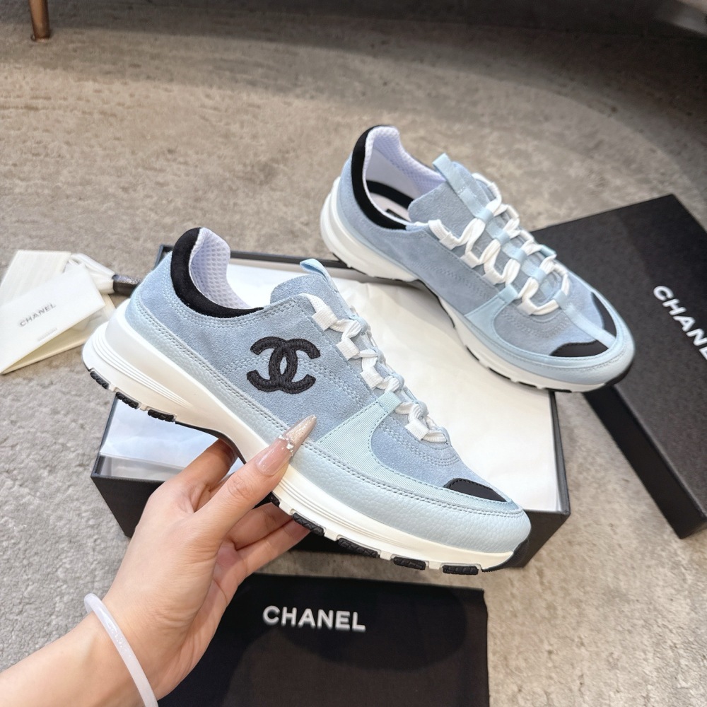 Chanel sneaker
