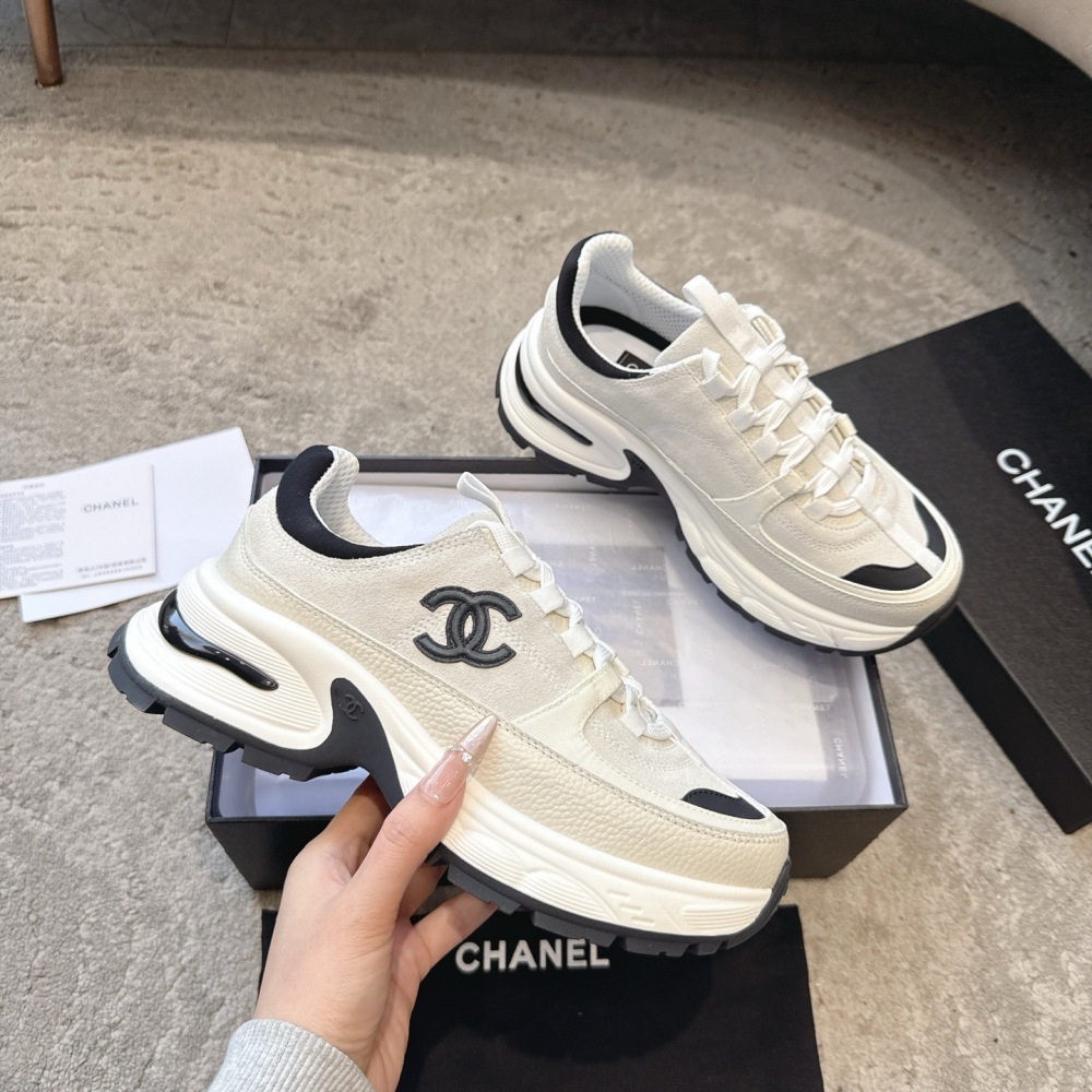 Chanel sneaker