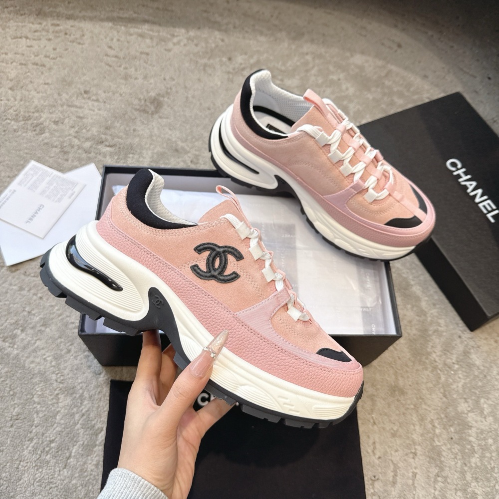 Chanel sneaker