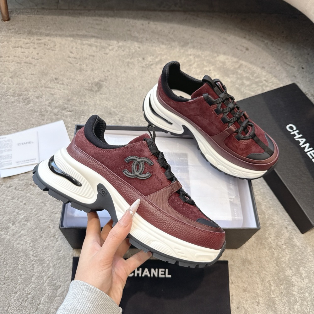 Chanel sneaker