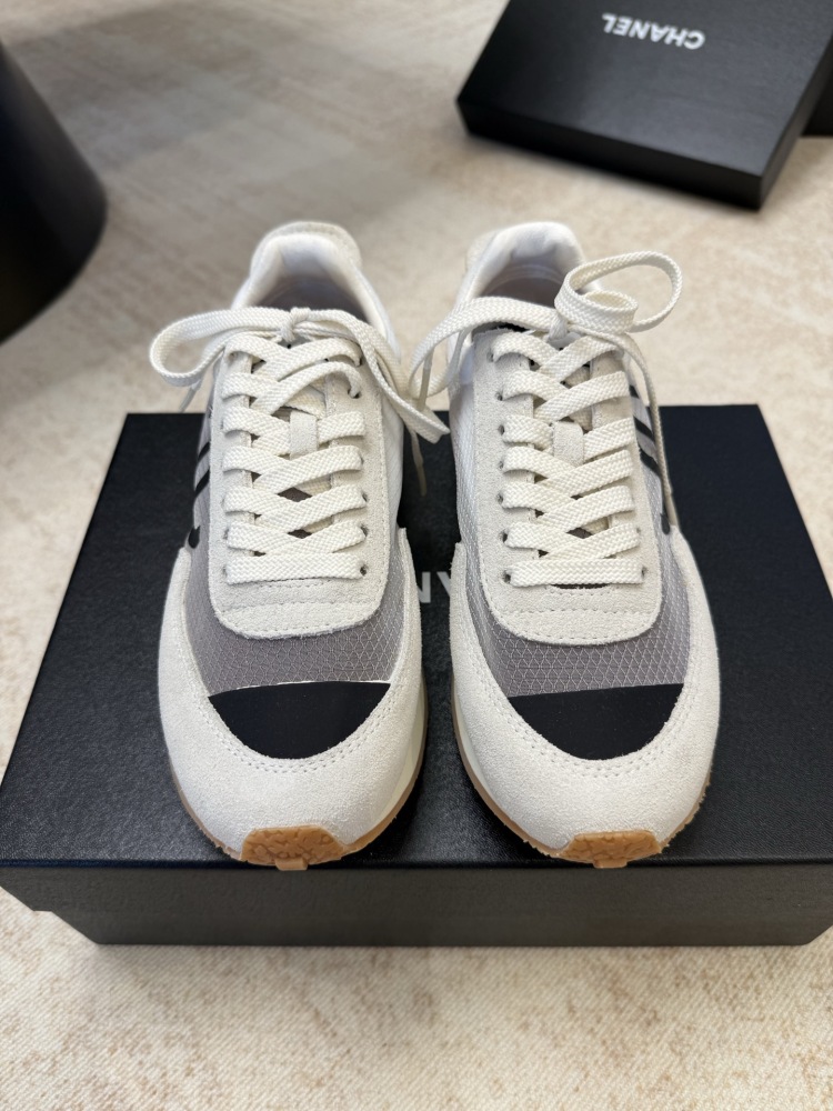 Chanel sneaker
