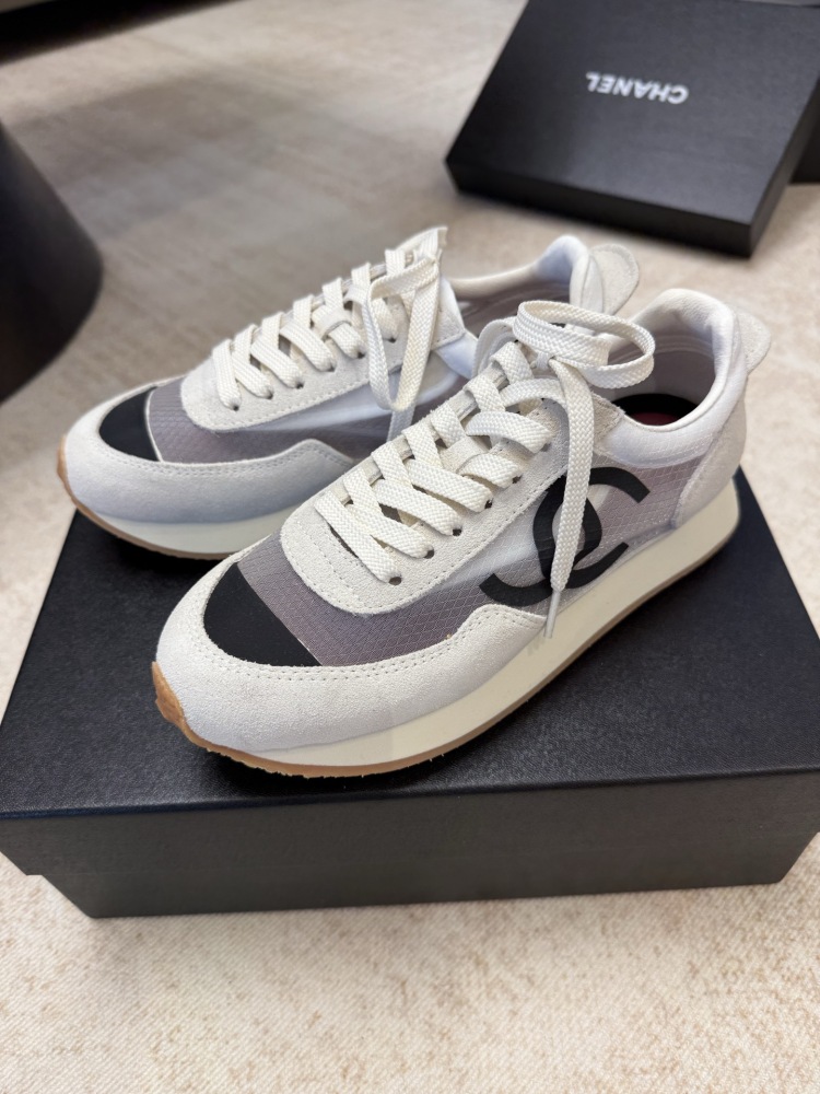 Chanel sneaker