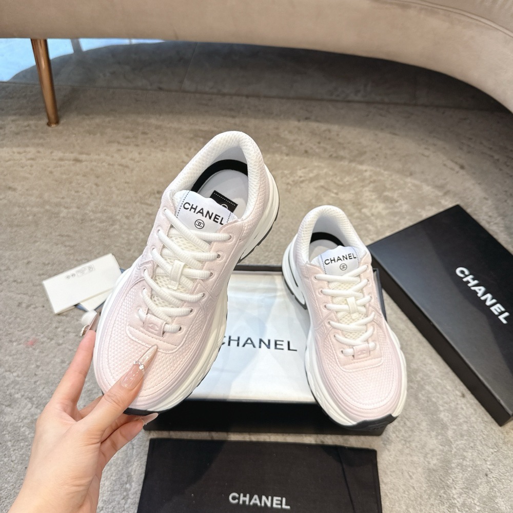 Chanel sneaker
