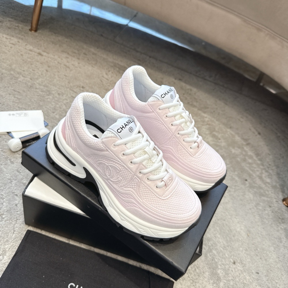 Chanel sneaker
