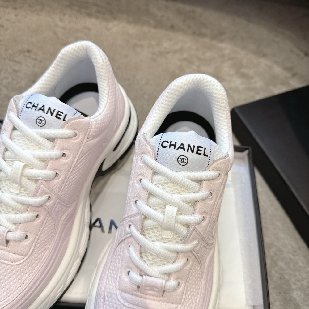 Chanel sneaker