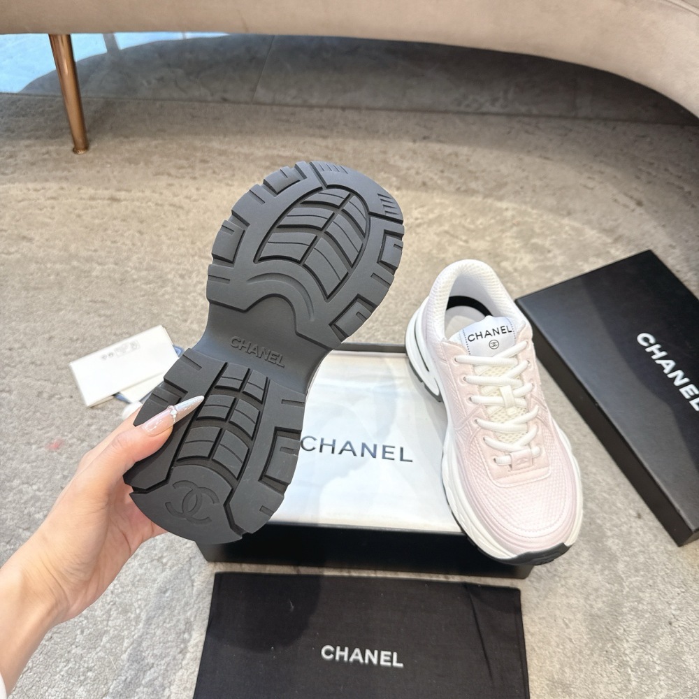 Chanel sneaker