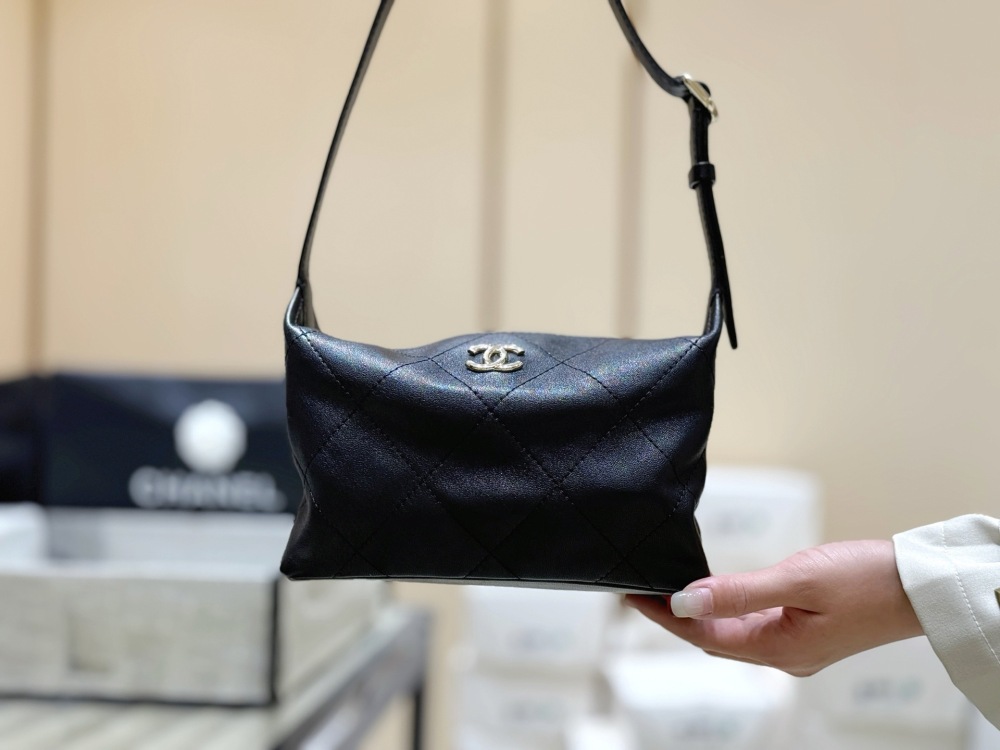 Chanel 26P hobo