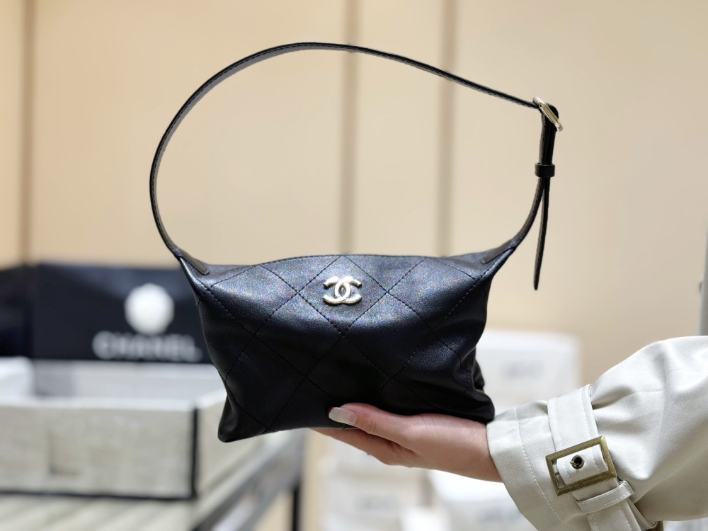 Chanel 26P hobo