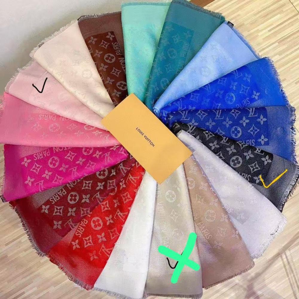 Lv scarf