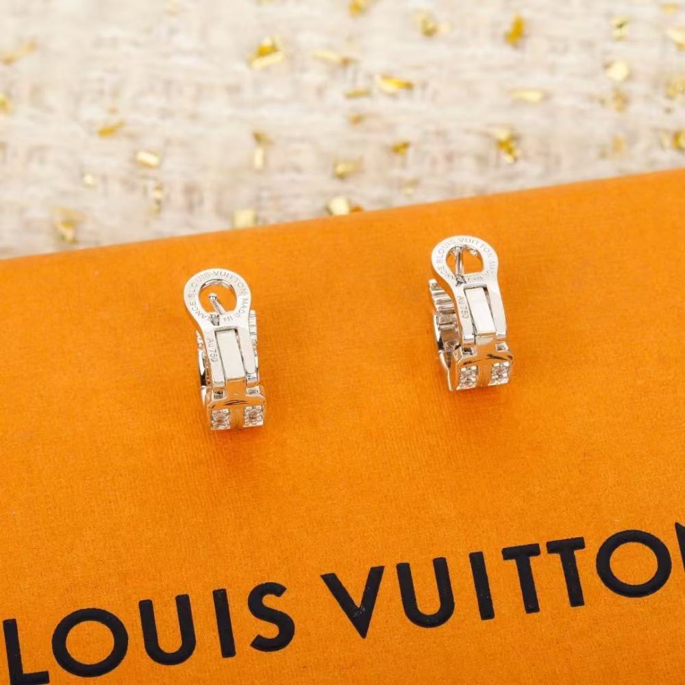 Lv earring