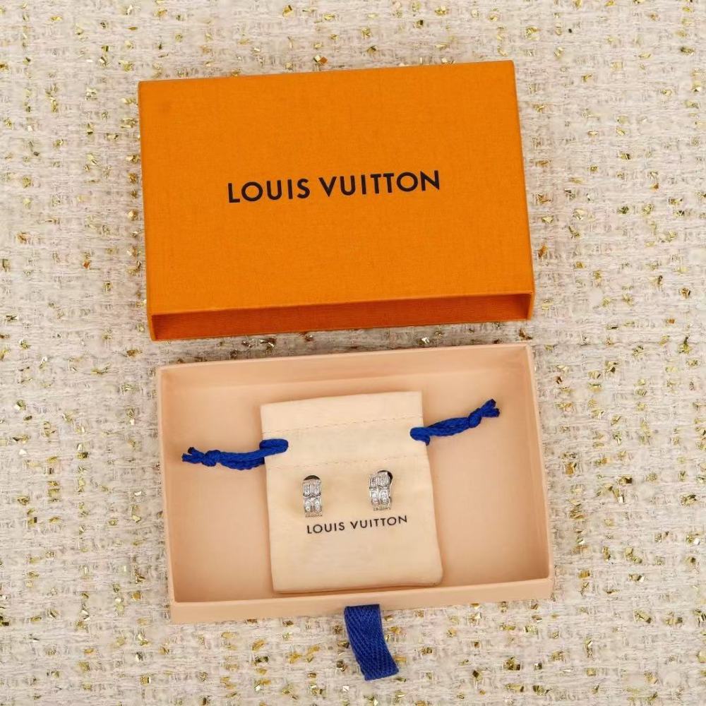 Lv earring