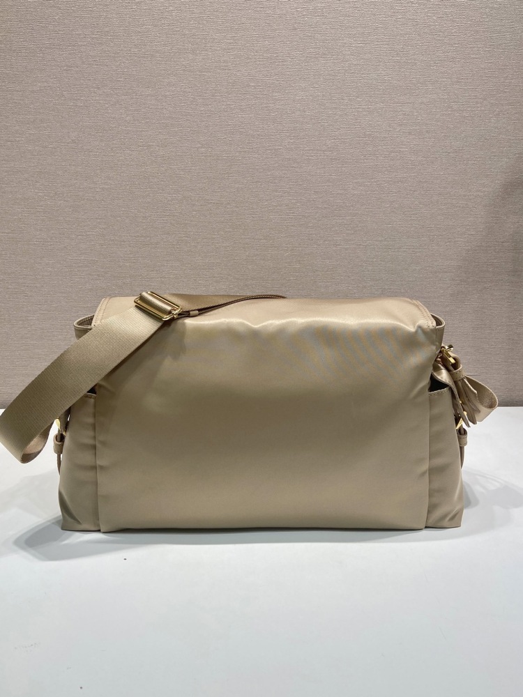Prada messager bag (Big)