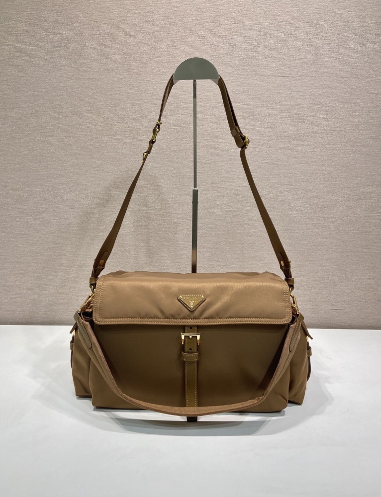 Prada messager bag (Big)
