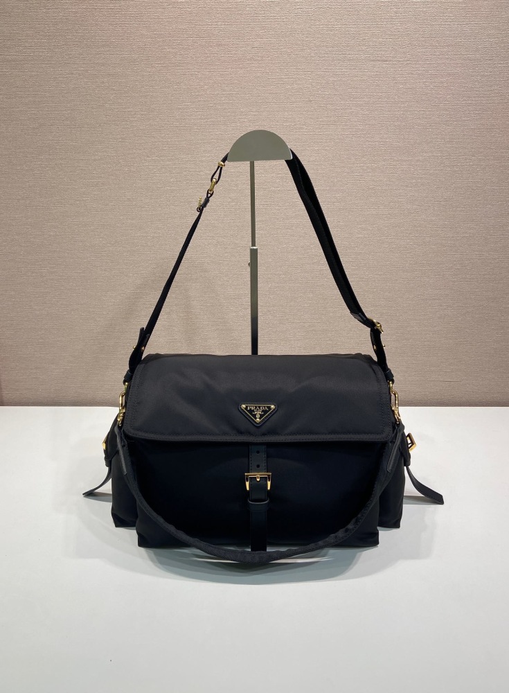 Prada messager bag (Big)