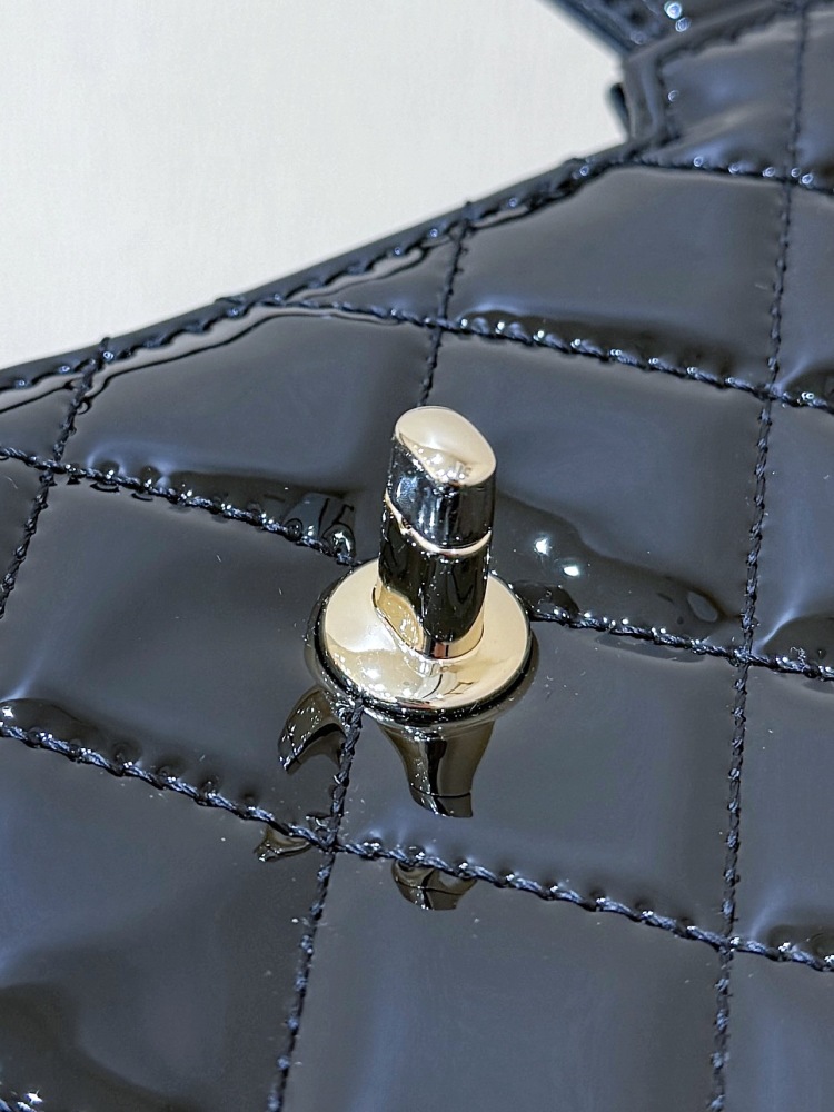 Chanel 26C kelly