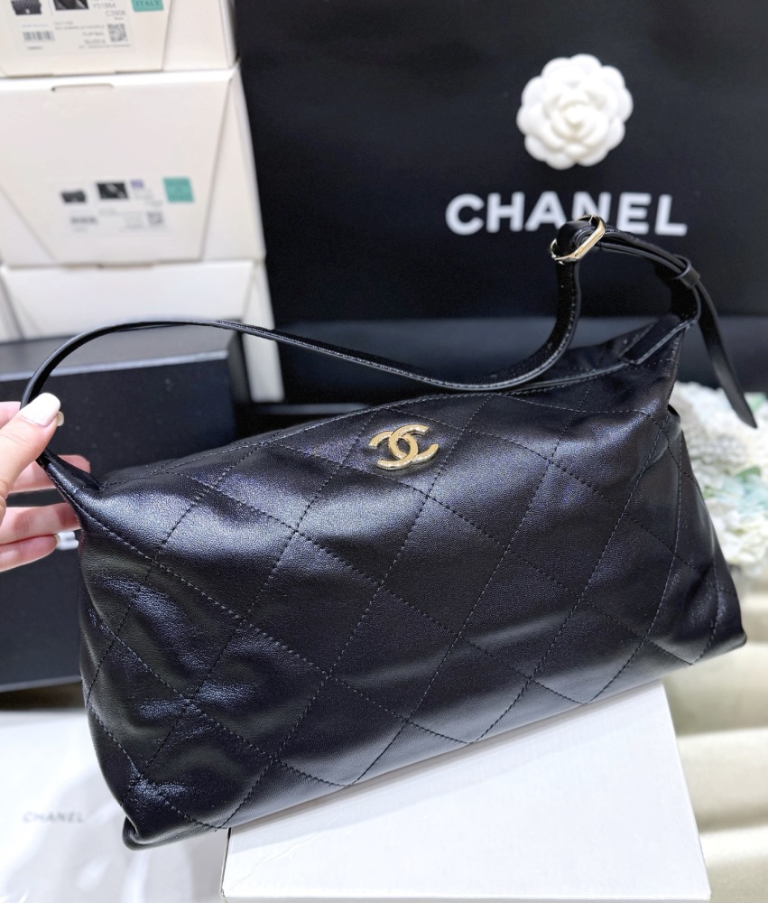 Chanel 26P hobo