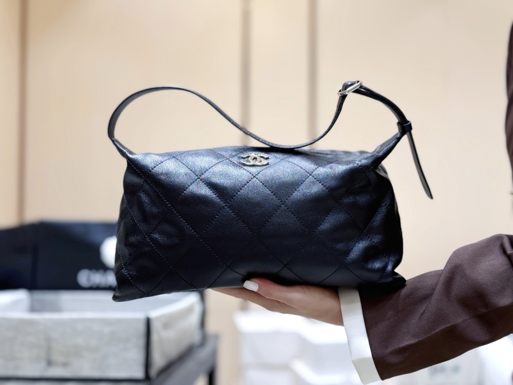 Chanel 26P hobo