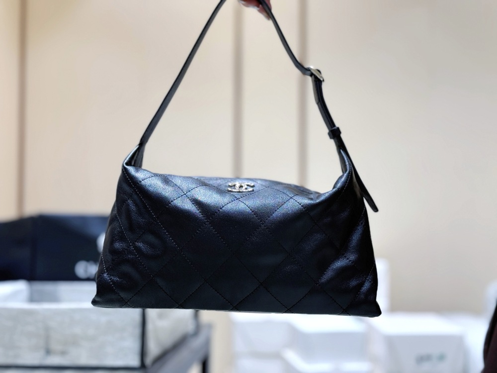 Chanel 26P hobo