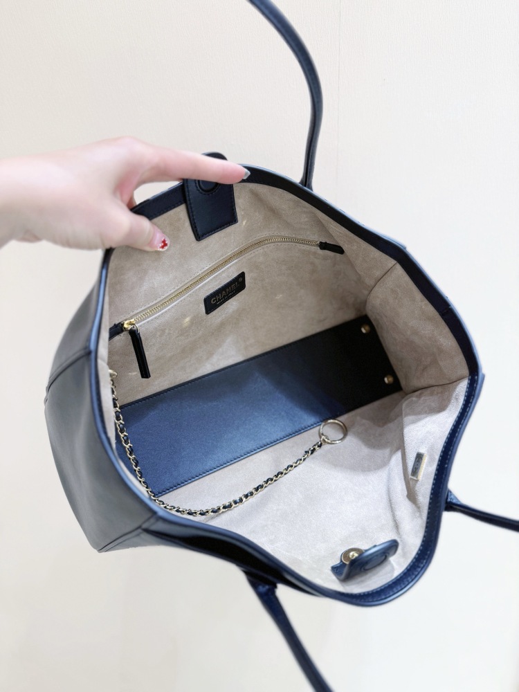 Chanel  26S cerf tote