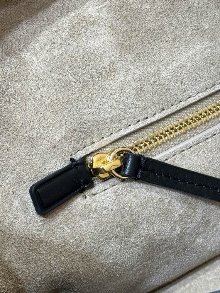 Chanel  26S cerf tote