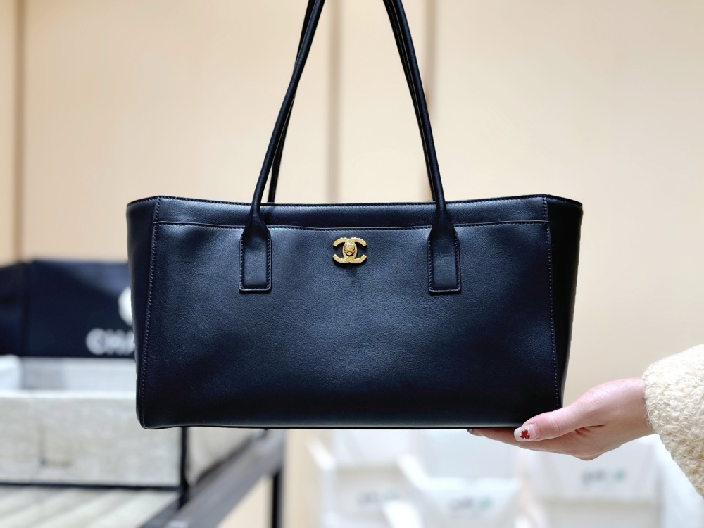 Chanel  26S cerf tote