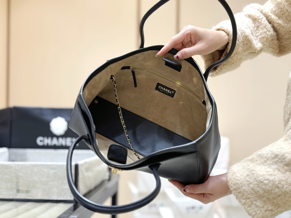 Chanel  26S cerf tote