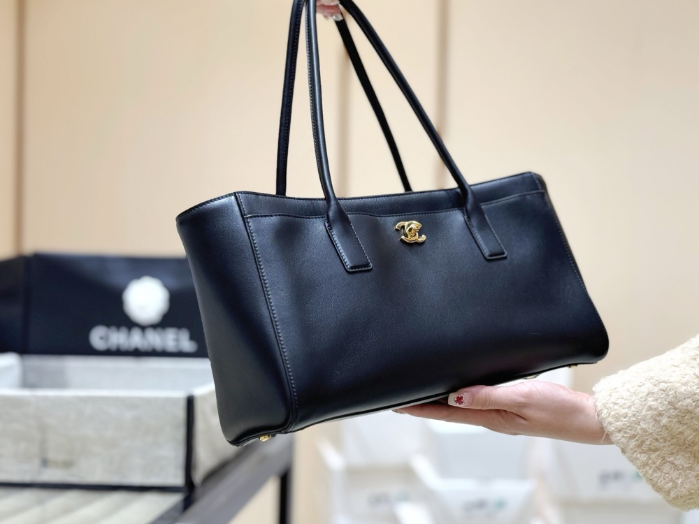 Chanel  26S cerf tote