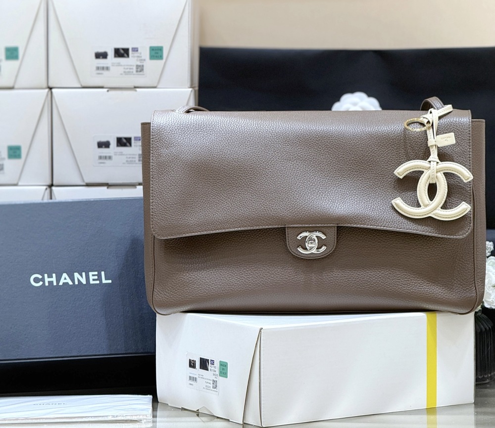 Chanel 26S Maxi cf