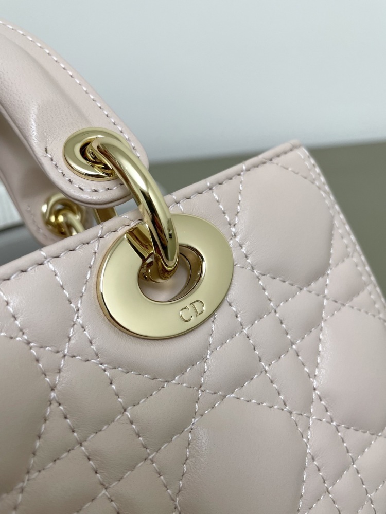 Dior D Joy ribbon