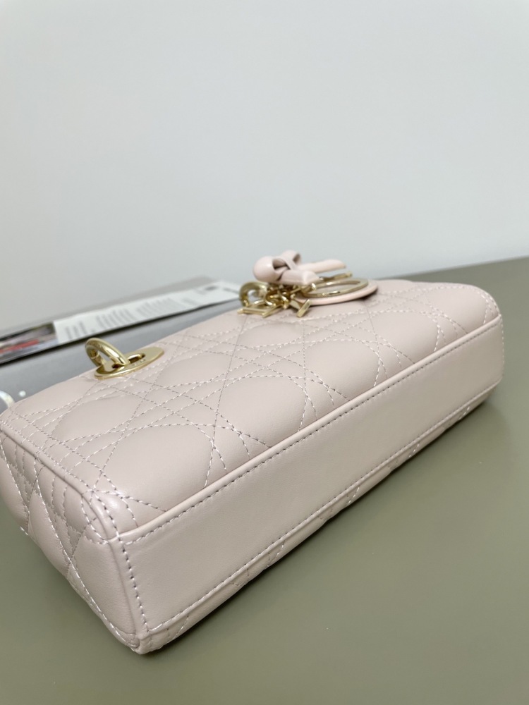 Dior D Joy ribbon
