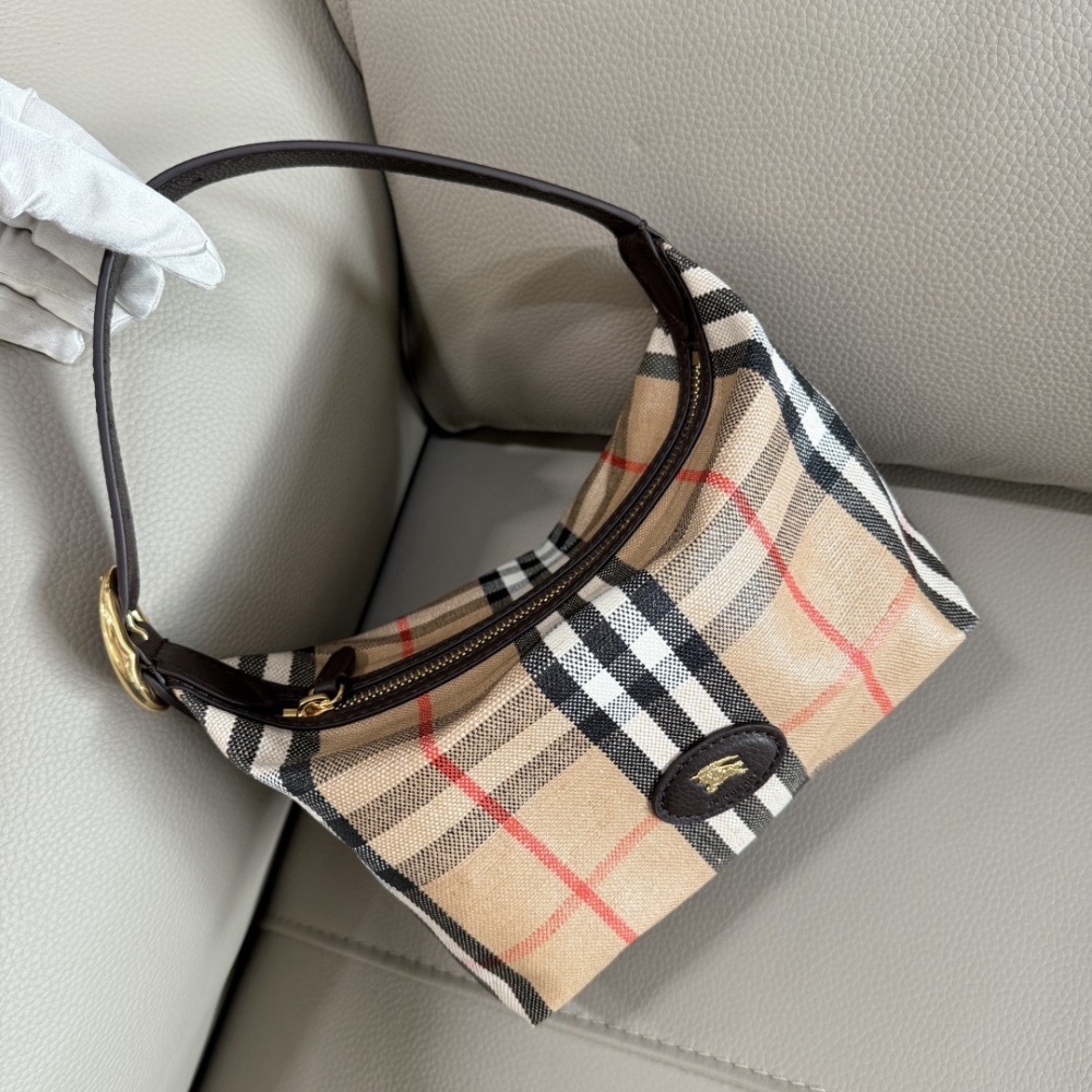 Burberry box bag