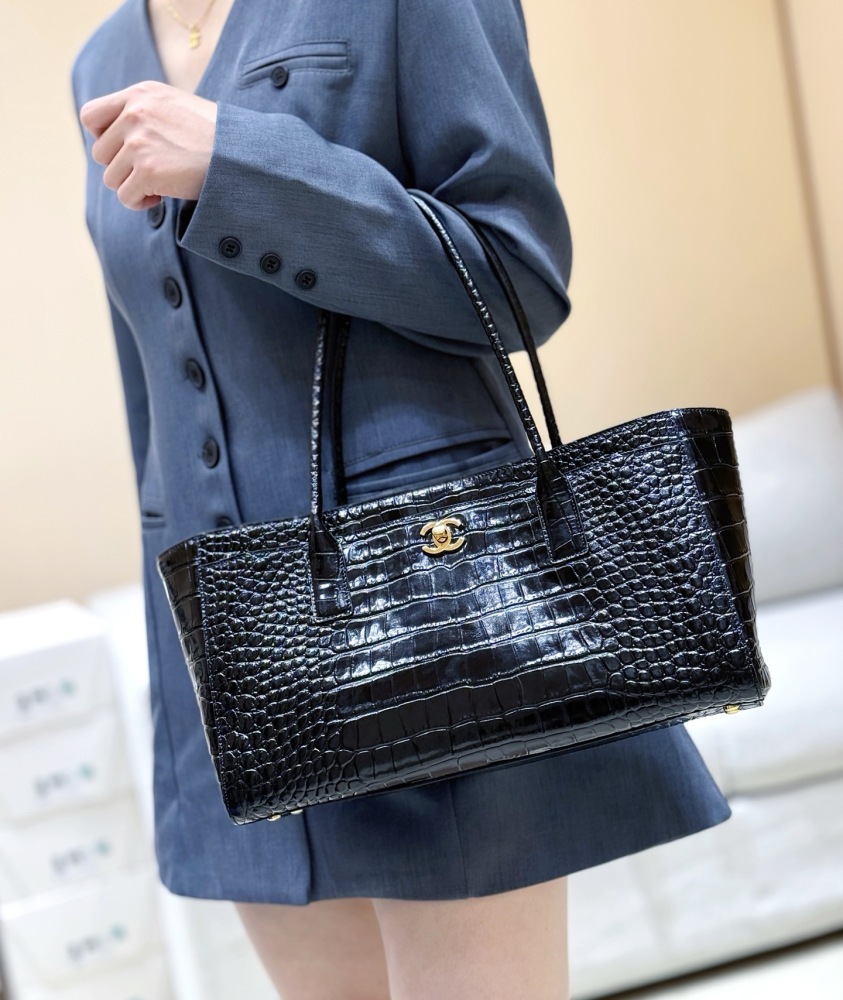 Chanel 26s cerf tote