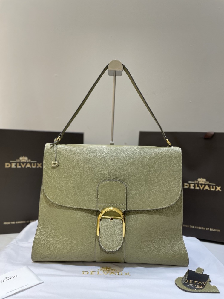 Delvaux tempo large