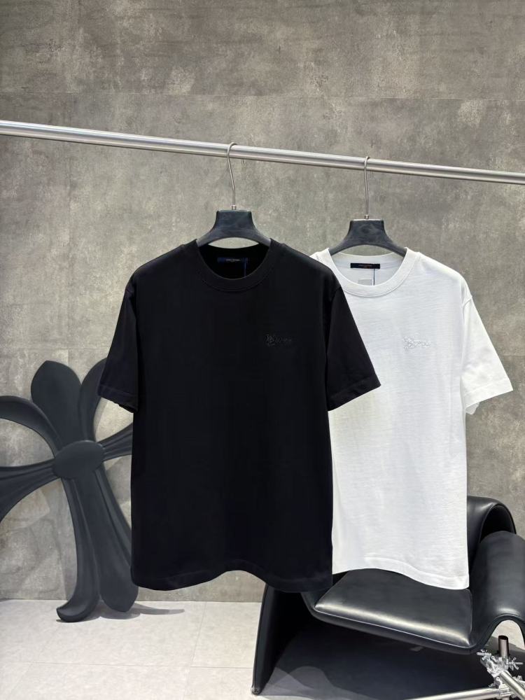 High-quality t-shirts Promo