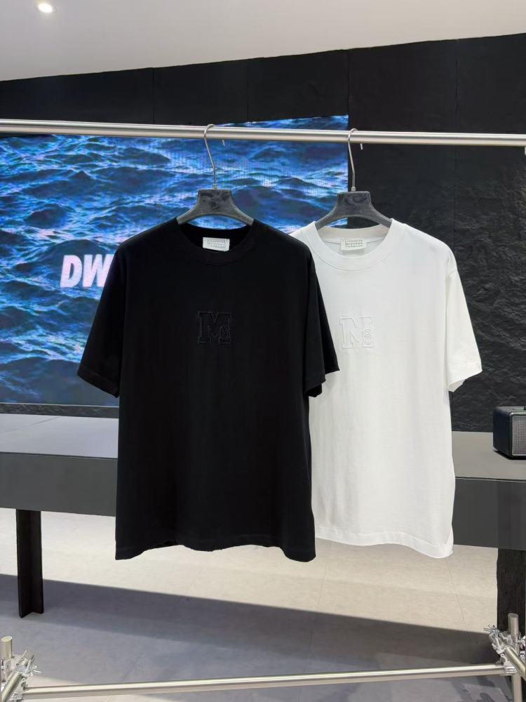 High-quality t-shirts Promo