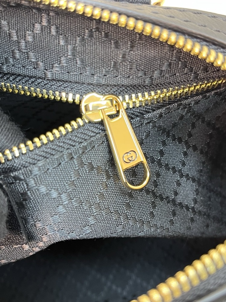 Gucci Boston