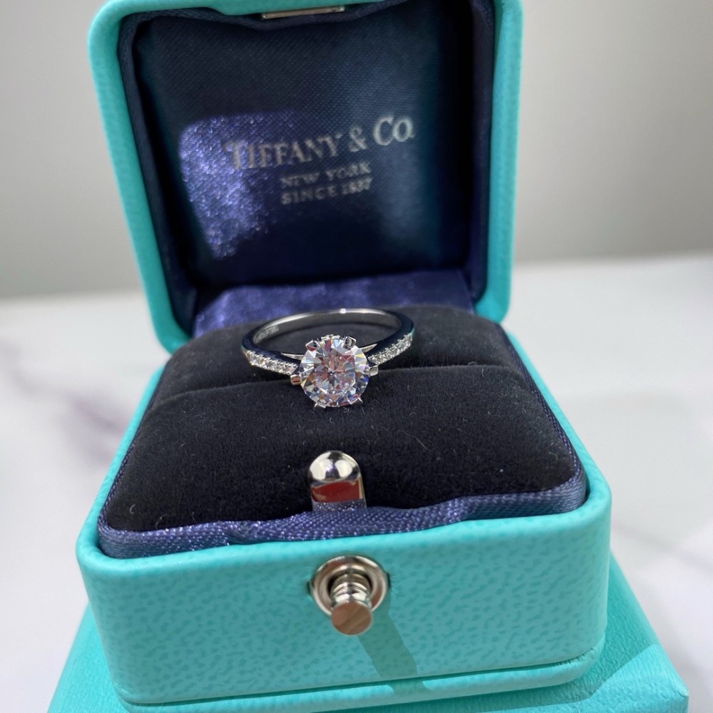 Tiffay six-clawed ring（925sliver)