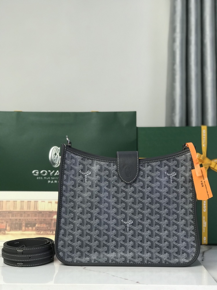 Goyard Musette 