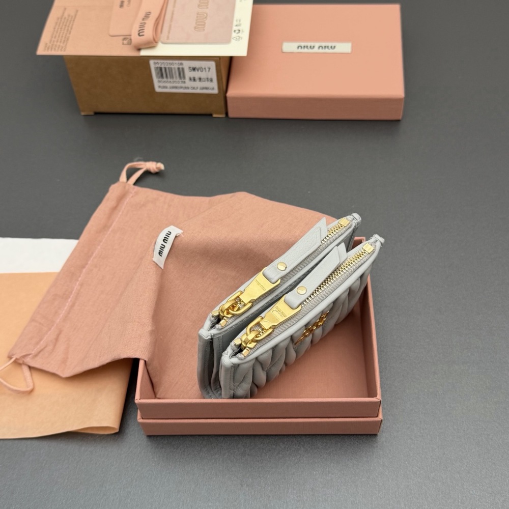MiuMiu wallet 