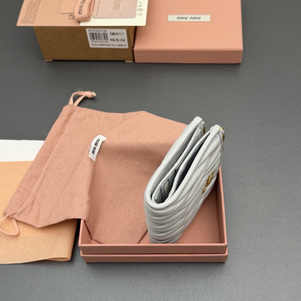 MiuMiu wallet 