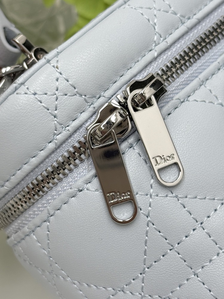 Dior lady vanity