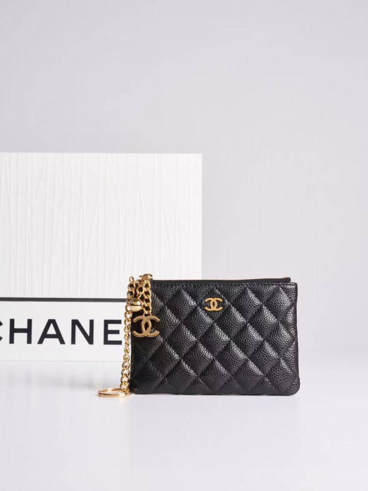 Chanel pouch 