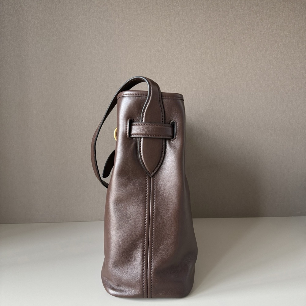 MiuMiu bucket